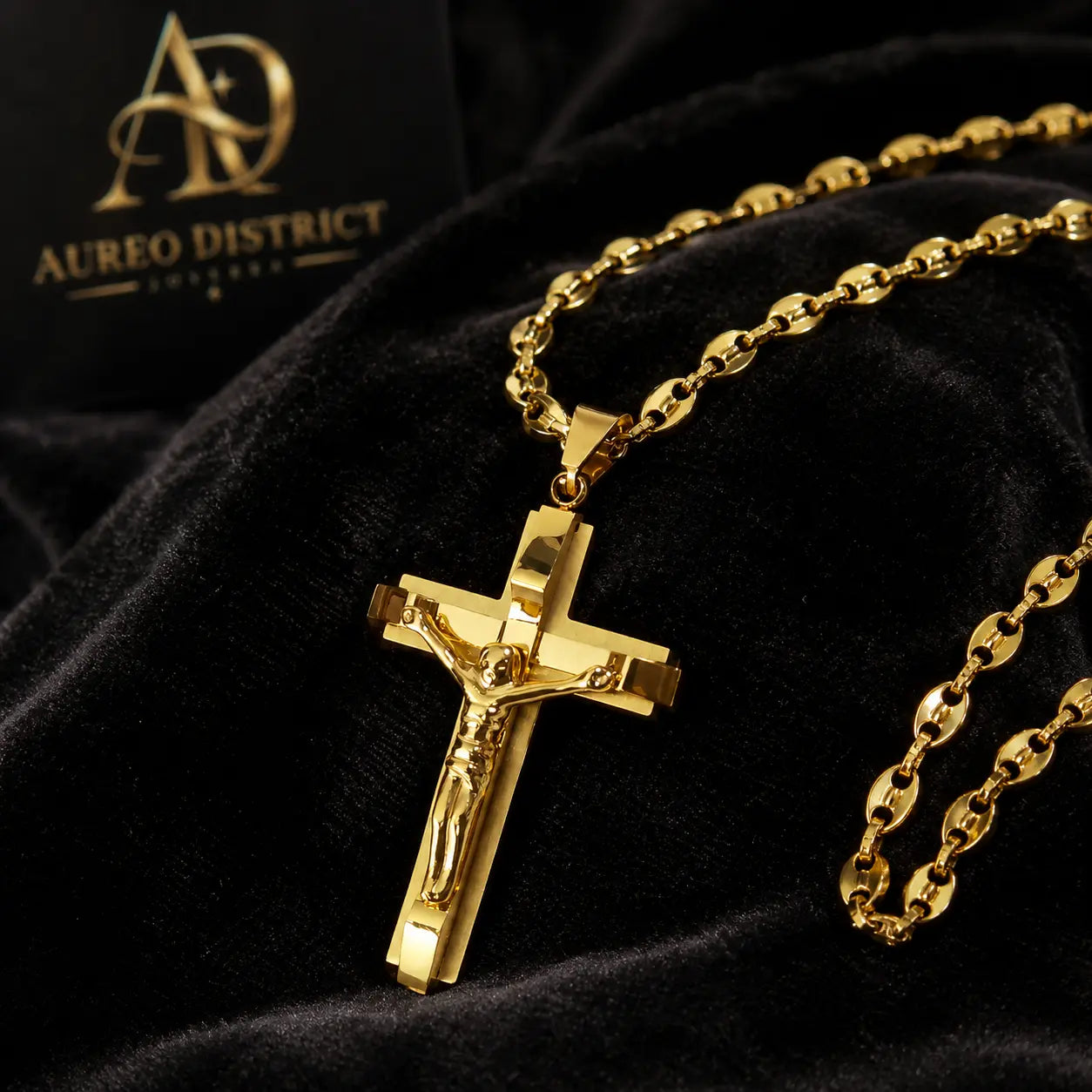 Colgante Crucifijo Aureo — Acero Inoxidable — Modelo A · Coffee · Dorado